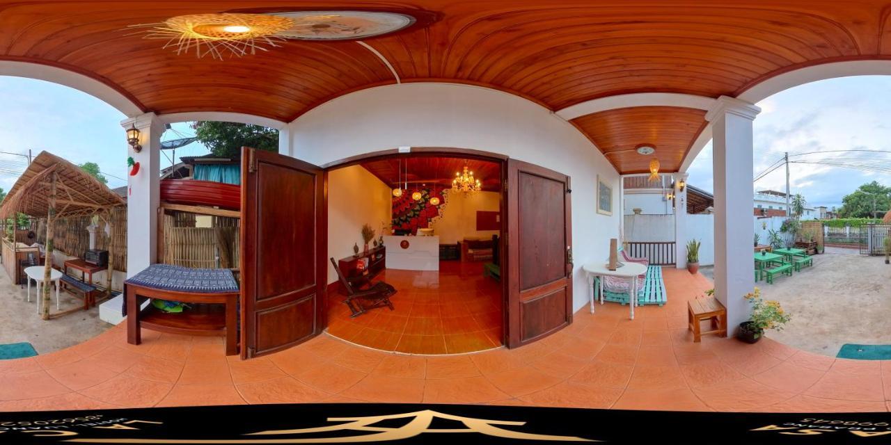 La Casa Hostel Луангпхабанг Экстерьер фото