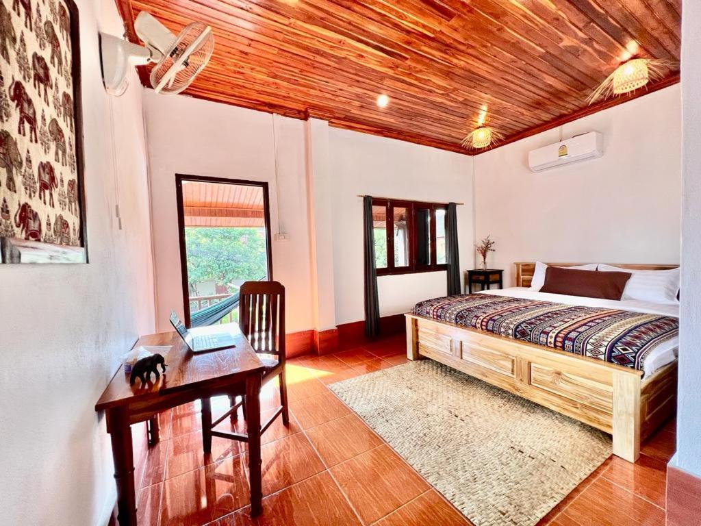 La Casa Hostel Луангпхабанг Экстерьер фото