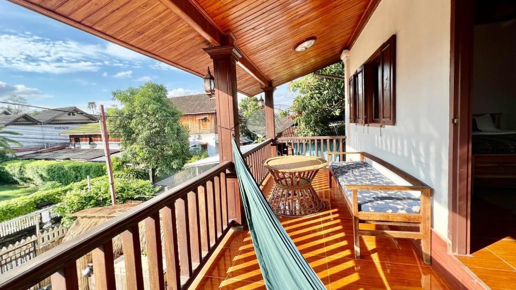 La Casa Hostel Луангпхабанг Экстерьер фото